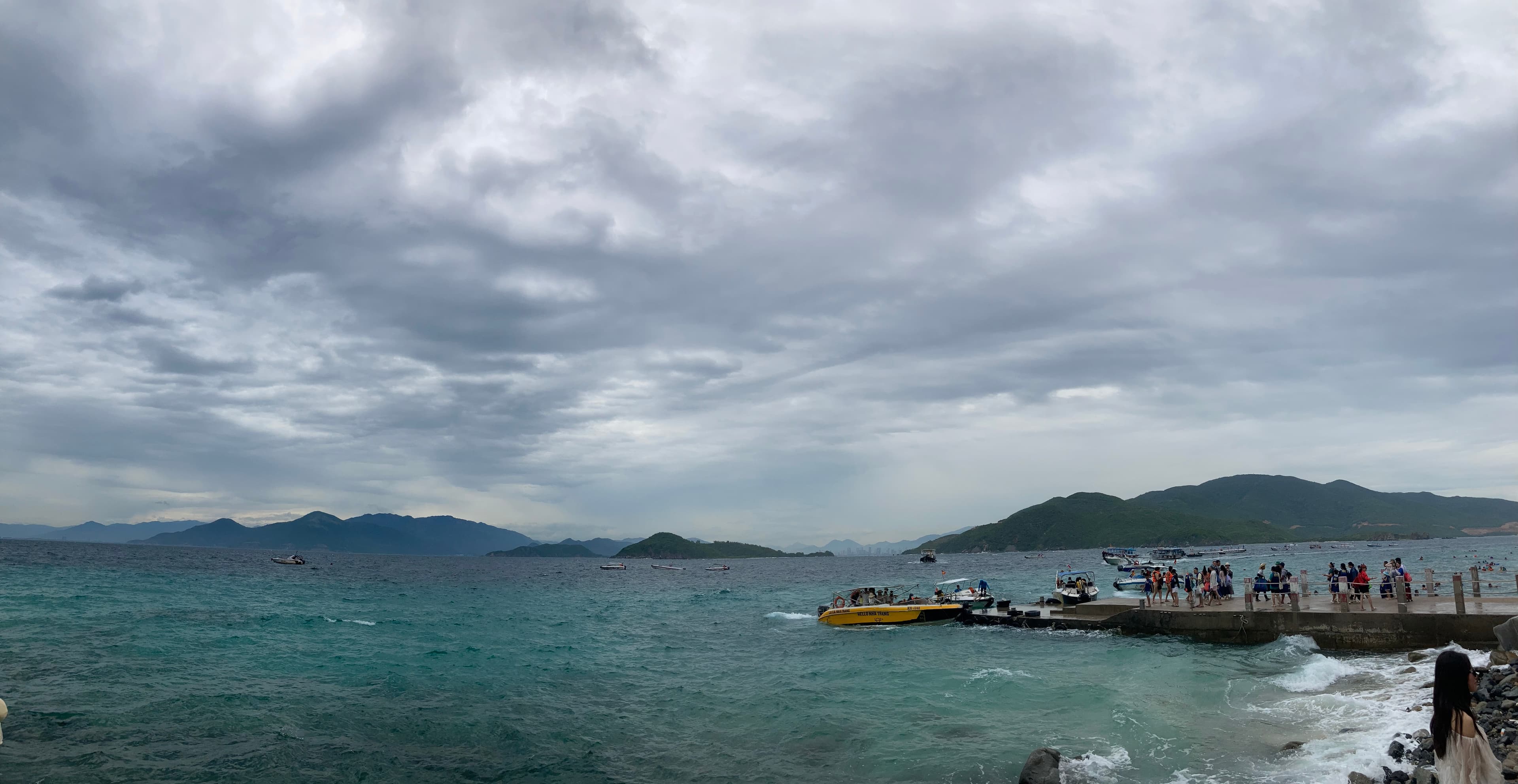 芽庄海湾海岸全景